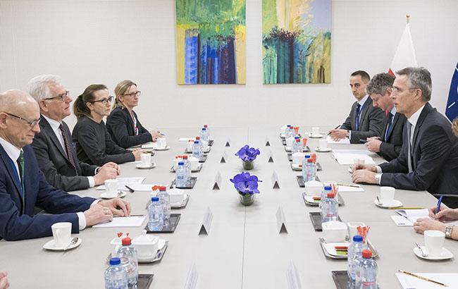 Польша предлагает изменить формат встреч Украина-НАТО