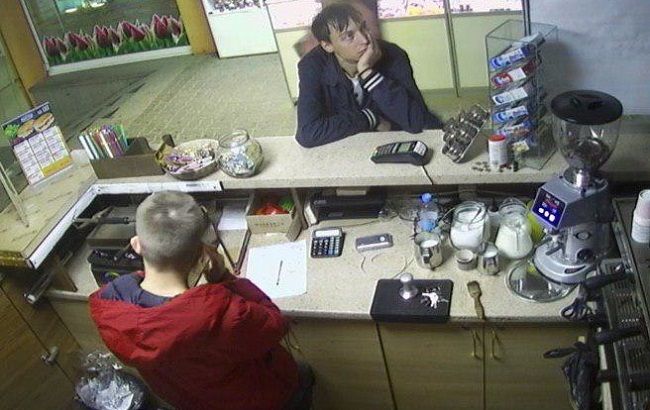 В киевских кафе мошенник дурачит людей: схема обмана и фото "героя"