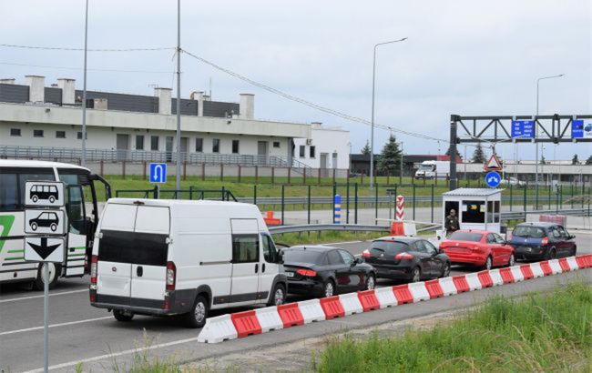 Некоторые украинцы не могут заехать в Польшу: почему пограничники отказывают в пересечении границы