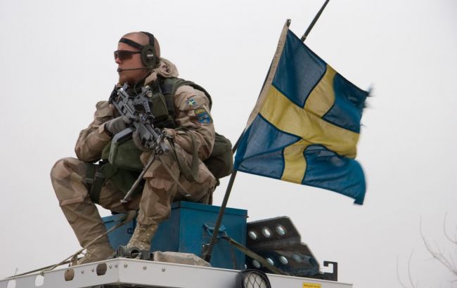Швеция возобновляет обязательную воинскую службу для мужчин и женщин