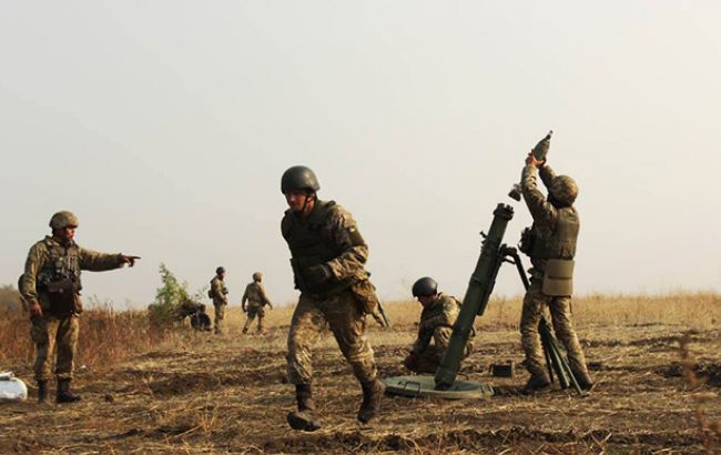 За сутки на Донбассе боевики 25 раз нарушили режим перемирия, - штаб АТО