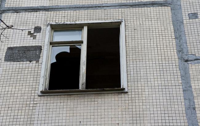 Полуторагодовалый сын российского рэпера разбился после падения с девятого этажа