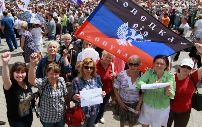 В ДНР студентов сгоняют на "майские митинги" под угрозой лишения стипендии, - источник