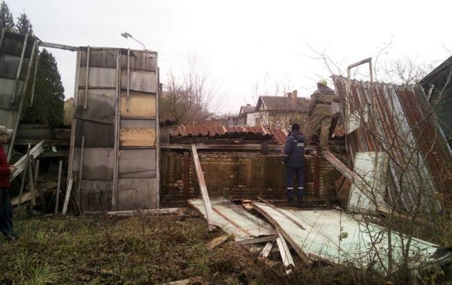 У Львівській області внаслідок обвалу перекриття будівлі загинула людина