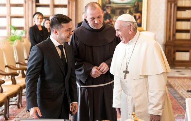 Зеленский пригласил Папу Франциска в Украину