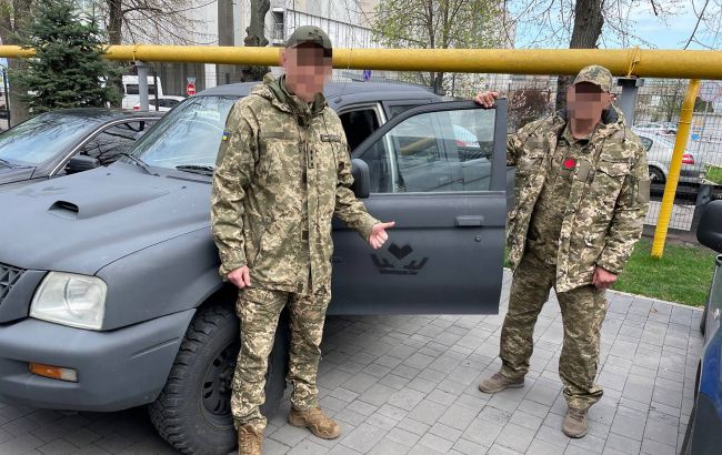 Favbet Foundation передал бригаде ВСУ на южное направление внедорожник Mitsubishi L200