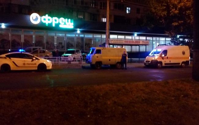 В Херсоне полиция расследует взрыв возле отделения банка