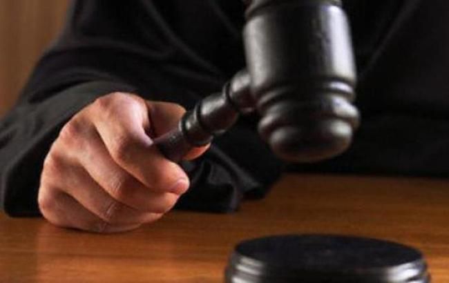 В суд направлены дела против двух чиновников УЗ, задержанных на взятке почти 4 млн гривен