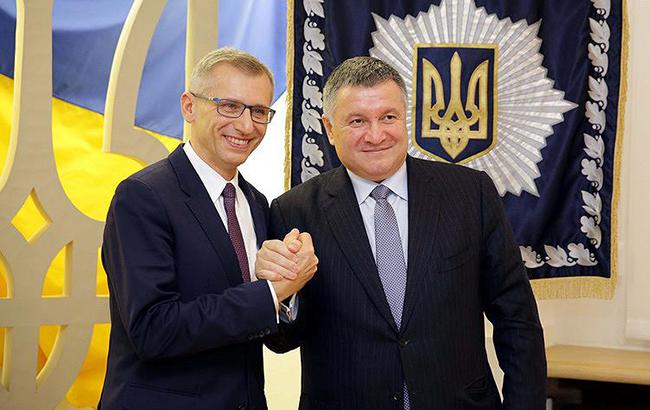 МВС готове відкрити для польських колег бази даних злочинців, - Аваков