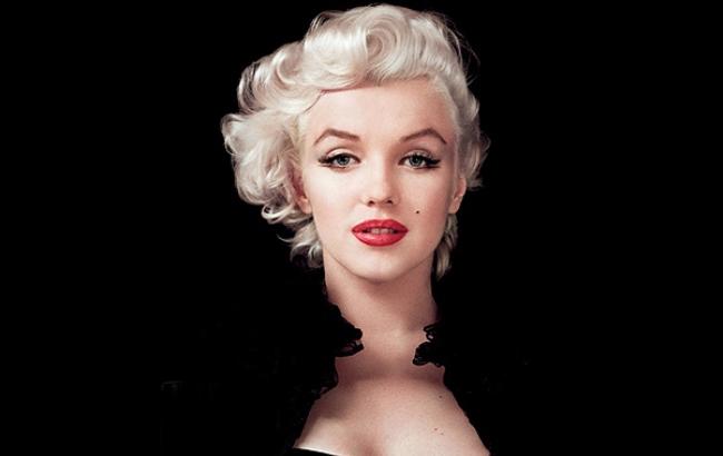 Ученые узнали, почему неуверенные женщины помнят других девушек более красивыми