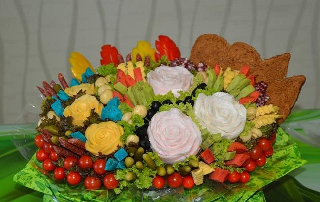 Украинка создает впечатляющие съедобные букеты (фото)