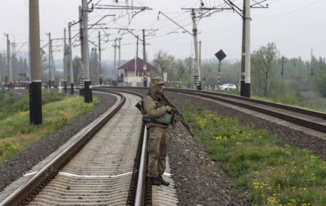 Бойовики використовують Дебальцевський залізничний вузол для транспортування озброєння, - штаб АТО