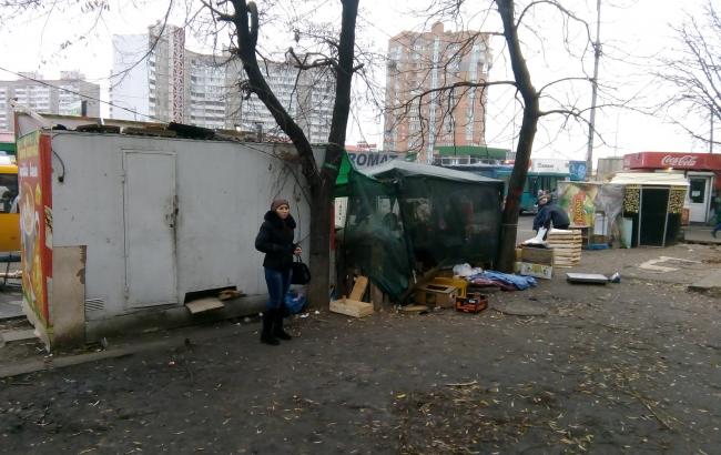 Мусор, крысы и воняет мочой: киевлян возмутило отвратительное место в столице