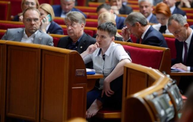 Савченко и Шухевич заблокировали подписание закона по судебной реформе