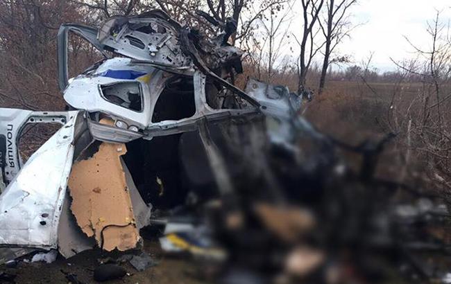 В Донецкой области взорвали полицейский автомобиль