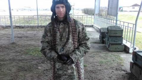 Ветеран АТО почав вишивати, щоб заробити собі на лікування