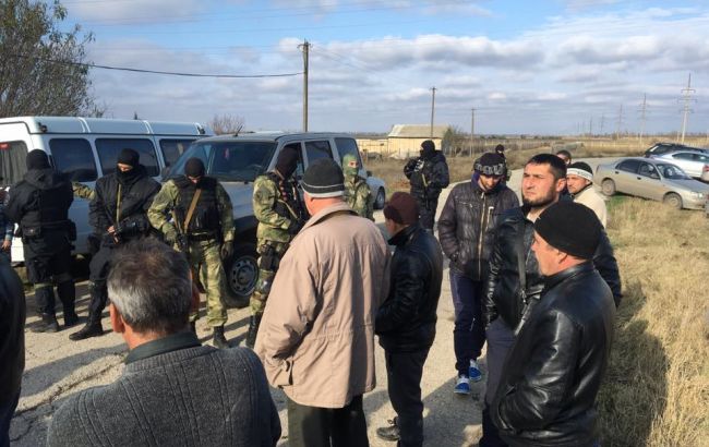Обыски в Крыму: российские силовики задержали крымского татарина