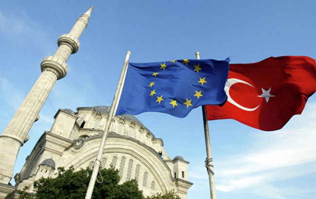 Європарламент припинить розгляд вступу Туреччини до ЄС, якщо вона змінить конституцію