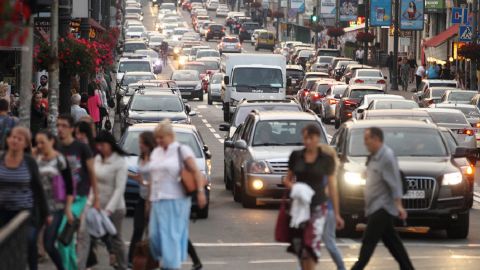 У Києві ускладнено рух транспорту на проспекті Перемоги