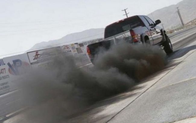 Світові мегаполіси планують заборонити дизельні авто до 2025 року