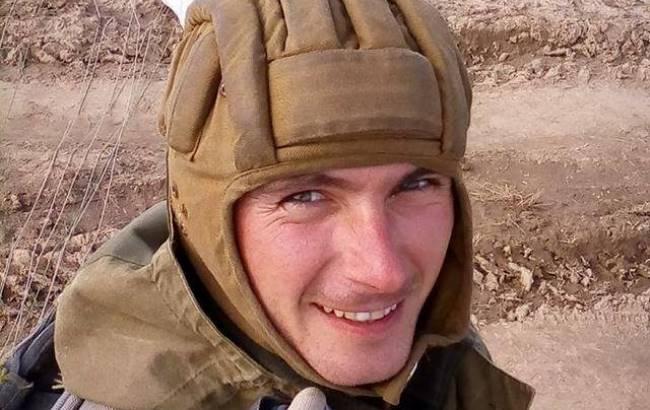Загинув від кулі снайпера: у Житомирській області провели в останню путь бійця АТО