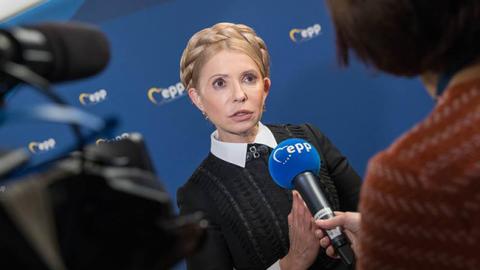 Тимошенко: Порошенко хоче ввести надзвичайний стан для уникнення виборів