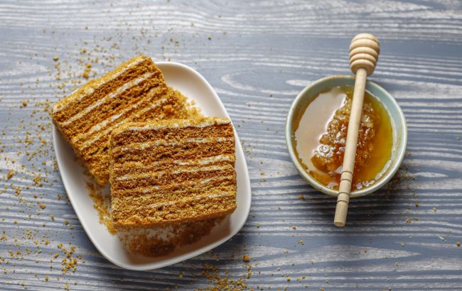 Роскошный "Медовик" всего за 30 минут: раскрыт секрет быстрой готовки десерта