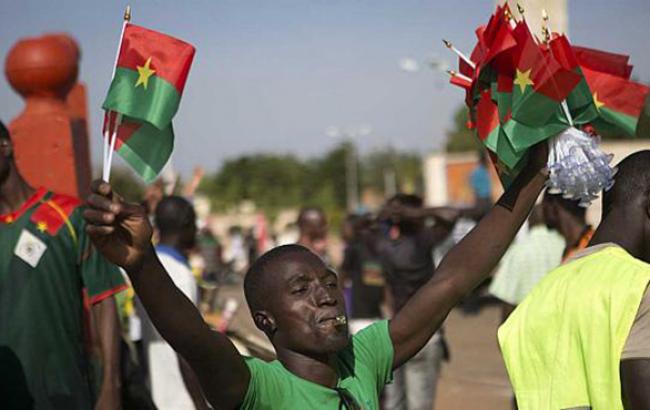 В Буркина-Фасо после отставки Президента произошло 2 переворота в течение суток