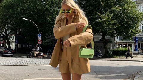 Пухнасті шуби і жилети: стиліст назвала 5 речей, які восени знадобляться кожній