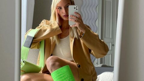 Буде яскраво: стиліст назвала 5 головних кольорів в одязі осені 2021