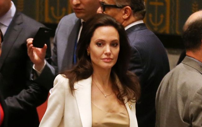 Анджелина Джоли пришла на заседание ООН без нижнего белья