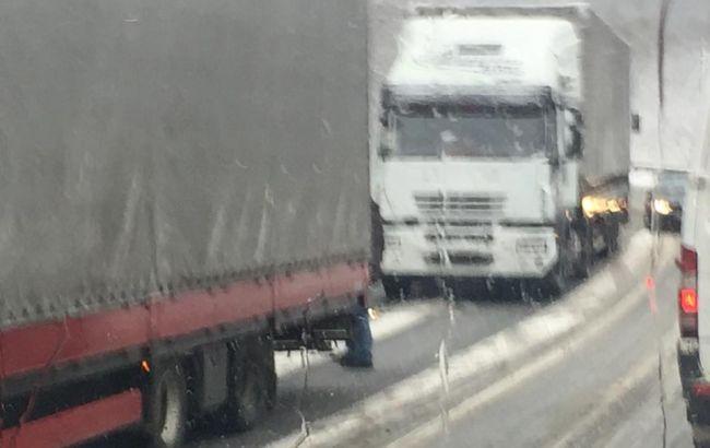 Негода в Україні: у Вінницькій області обмежено рух вантажного транспорту