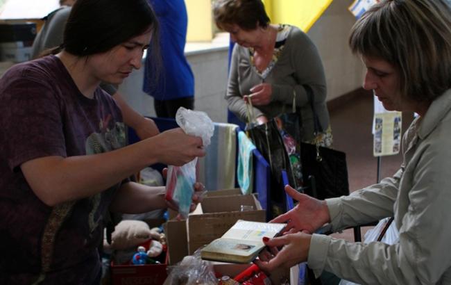 У Мінсоцполітики назвали число зареєстрованих переселенців з Криму і Донбасу