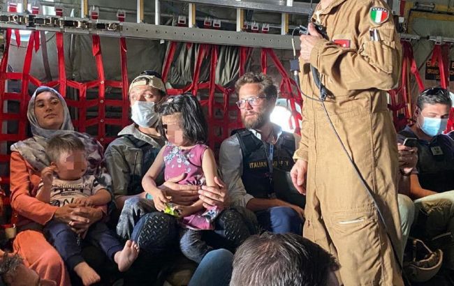 Італія завершила евакуацію своїх громадян з Афганістану