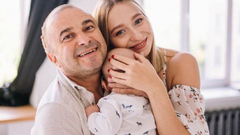 Молодая жена Павлика умилила семейным фото и намекнула на второго ребенка