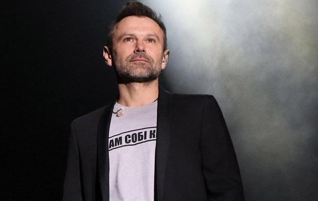 Вакарчук удивил поклонников своим режиссерским селфи-видео