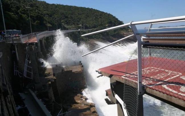 У Бразилії обрушилася побудована до Олімпіади велодоріжка, є жертви