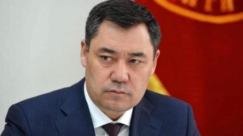 "Ми повинні допомогти": президент Киргизстану закликав депутатів відправити війська в Казахстан