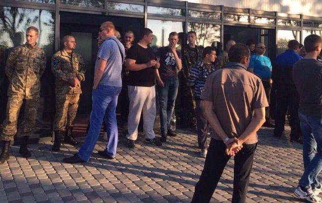 Організатори вимагають у активістів відшкодування збитків за зрив концерту LOBODA в Івано-Франківську