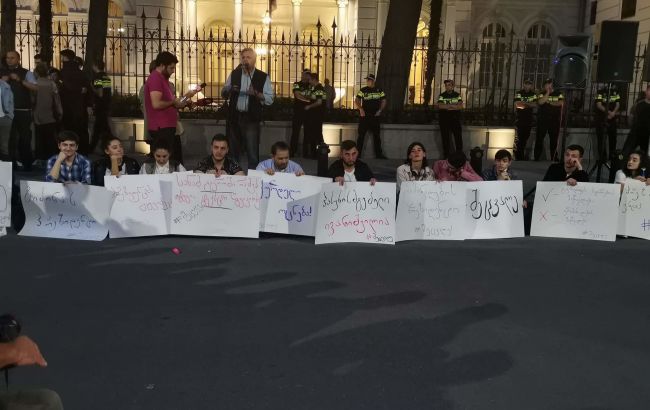 У Тбілісі проходить антиурядовий мітинг