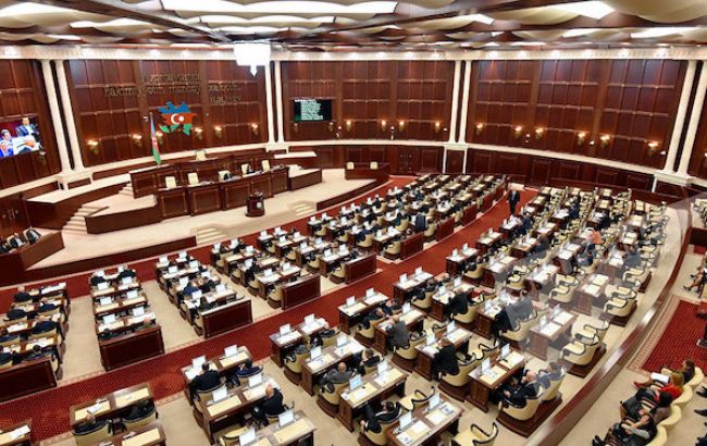 Конституційний суд Азербайджану перевірить правомірність розпуску парламенту
