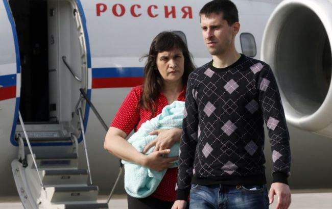 До Москви доставили обміняних на Афанасьєва і Солошенко проросійських журналістів