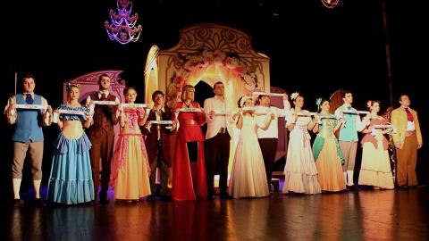 "Нет денег на еду": в Киеве начали "голодный бунт" актеры театра