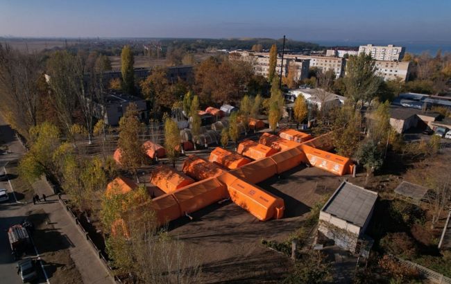 В Херсонской области развернули мобильный госпиталь: может принять 120 больных