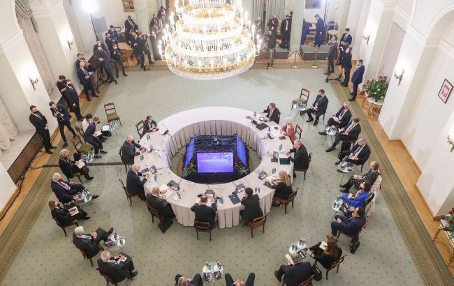Готовы продолжать международное давление на РФ, - главы стран "Бухарестской девятки"