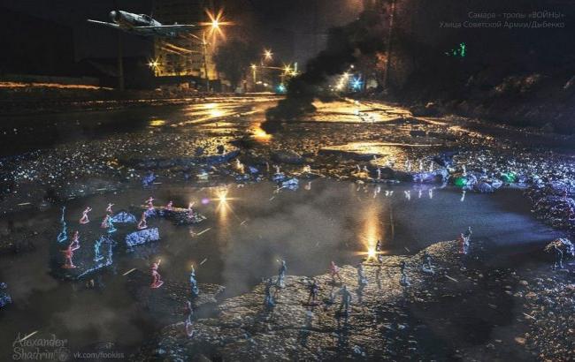 "Тропы войны": фотографы "перевоплотили" российские дороги в поля боя