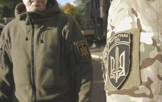 Волонтеры "Украинской команды" приобрели еще один автомобиль для батальона "Карпатська Січ