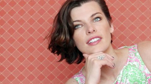 Мілла Йовович прилетить до Києва за новою нагородою: обійшла Куніс і Куриленко