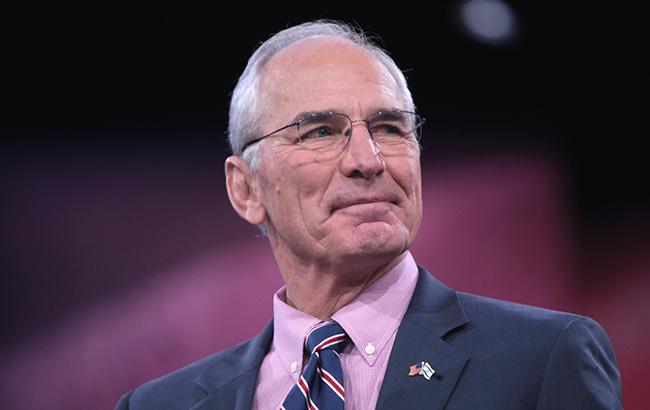 Сандерс подтвердила назначение Кадлоу главным экономическим советником Трампа, - CNN