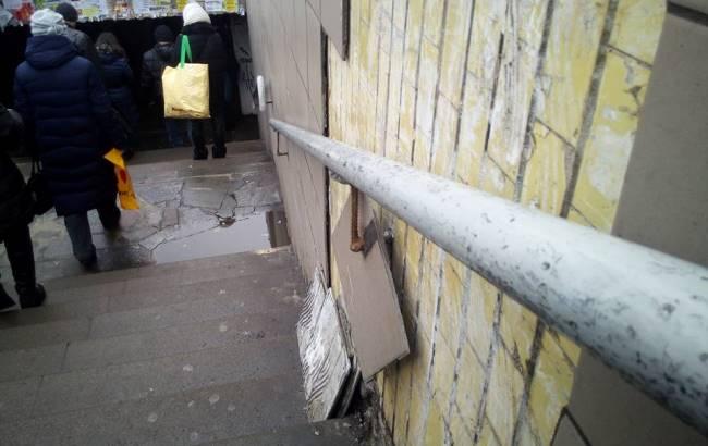 "У себе на кухні так само зробили?": у мережі обурилися ремонтом підземного переходу в Києві